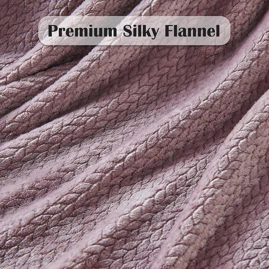 Super Soft Flannel Fleece Throw Blanket, Leaves Pattern