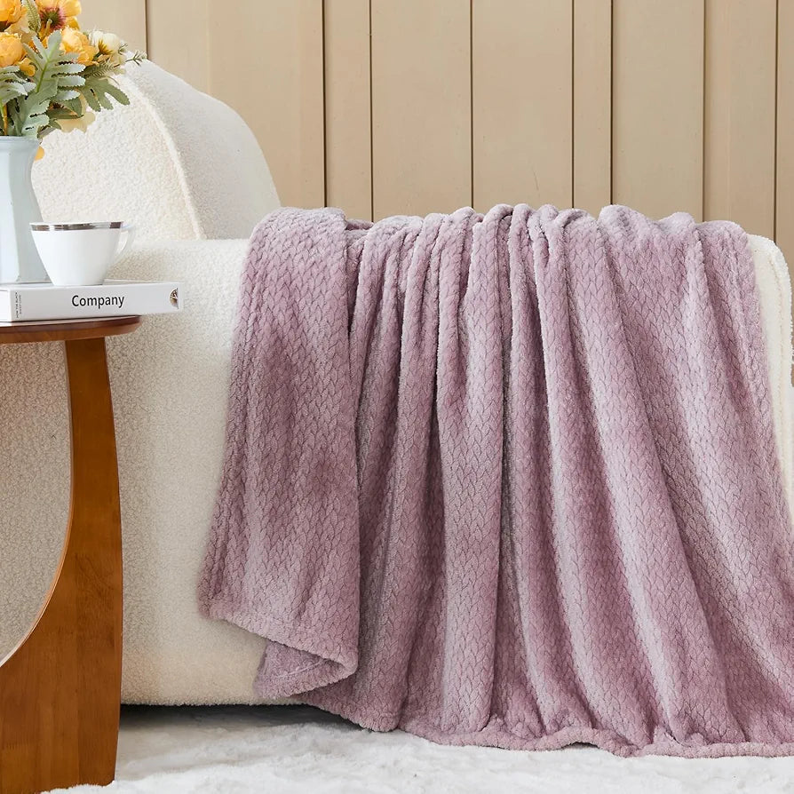 Super Soft Flannel Fleece Throw Blanket, Leaves Pattern