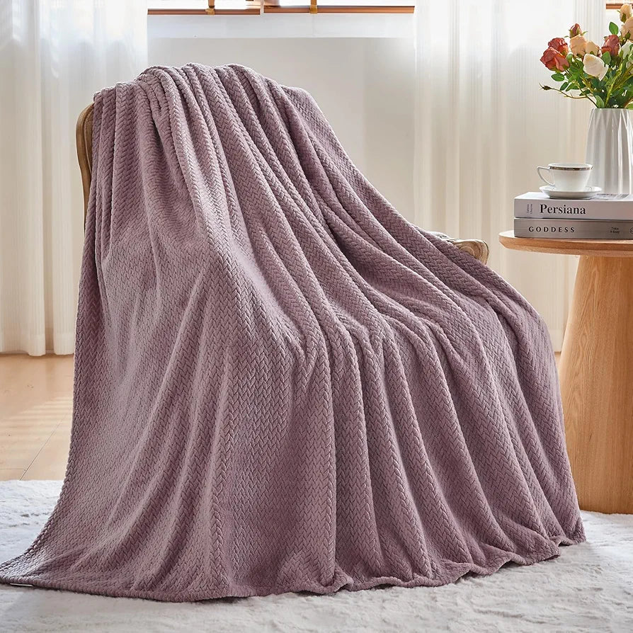 Super Soft Flannel Fleece Throw Blanket, Leaves Pattern